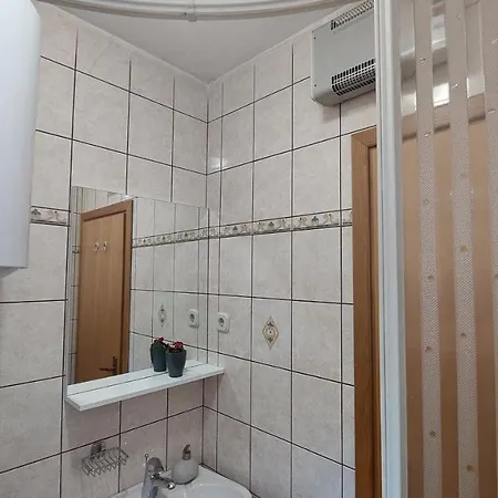 Studio 7even Ground Floor Apartment