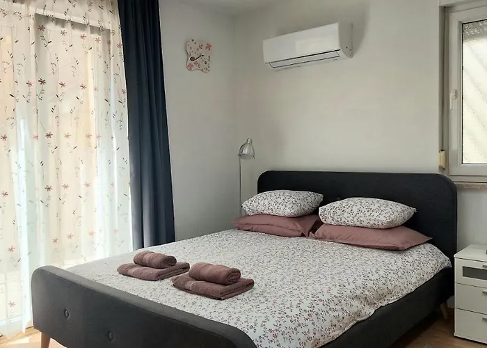 7even Ground Floor Apartman